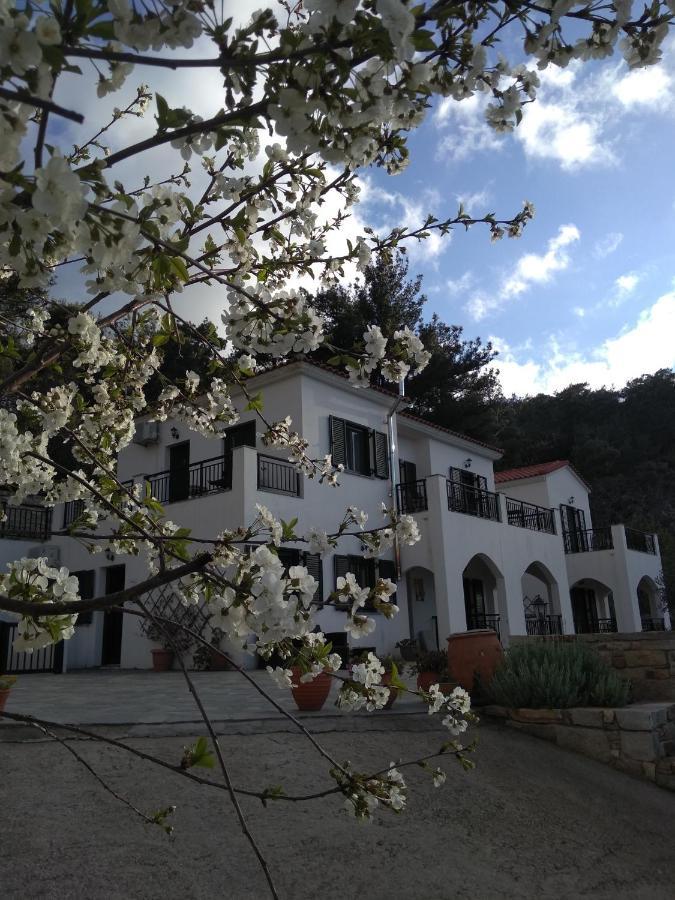 Eri Rooms To Let Raches  Exterior photo