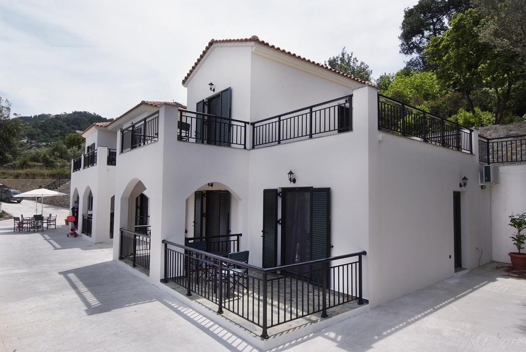 Eri Rooms To Let Raches  Exterior photo