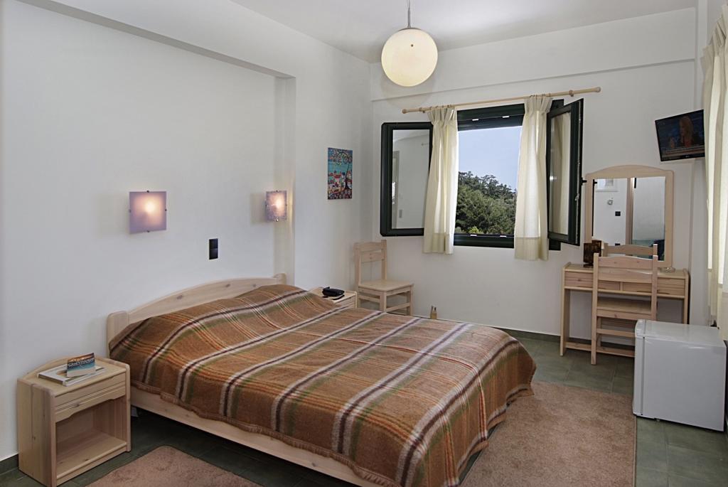 Eri Rooms To Let Raches  Room photo